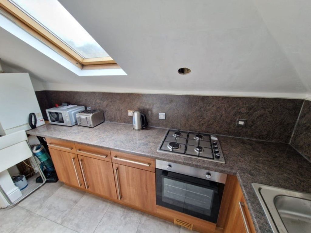 Property photo 2 of 5 Kitchen