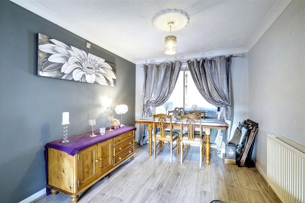 Property photo 3 of 19 Dining Room