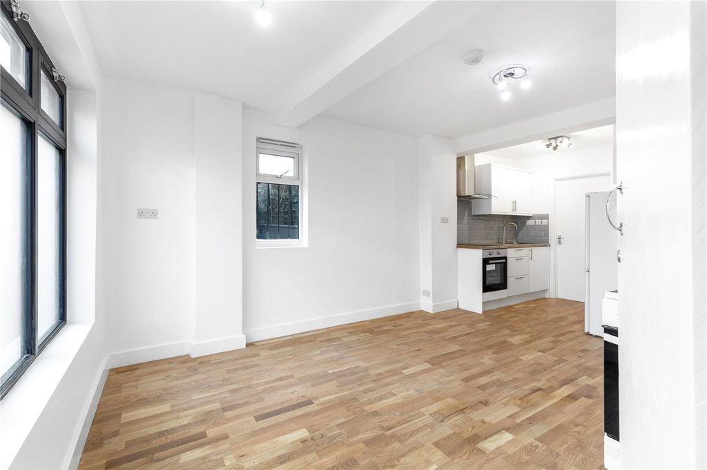 Property photo 1 of 9 Picture No. 36