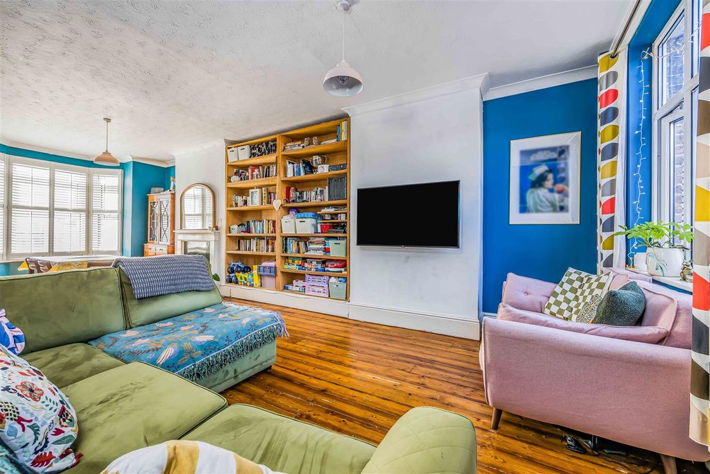 Property photo 3 of 22 71 Bonchurch Road, Milton-Small-Porticomarketing-S