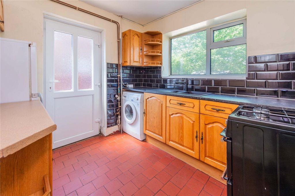 Property photo 2 of 24 Picture No. 35