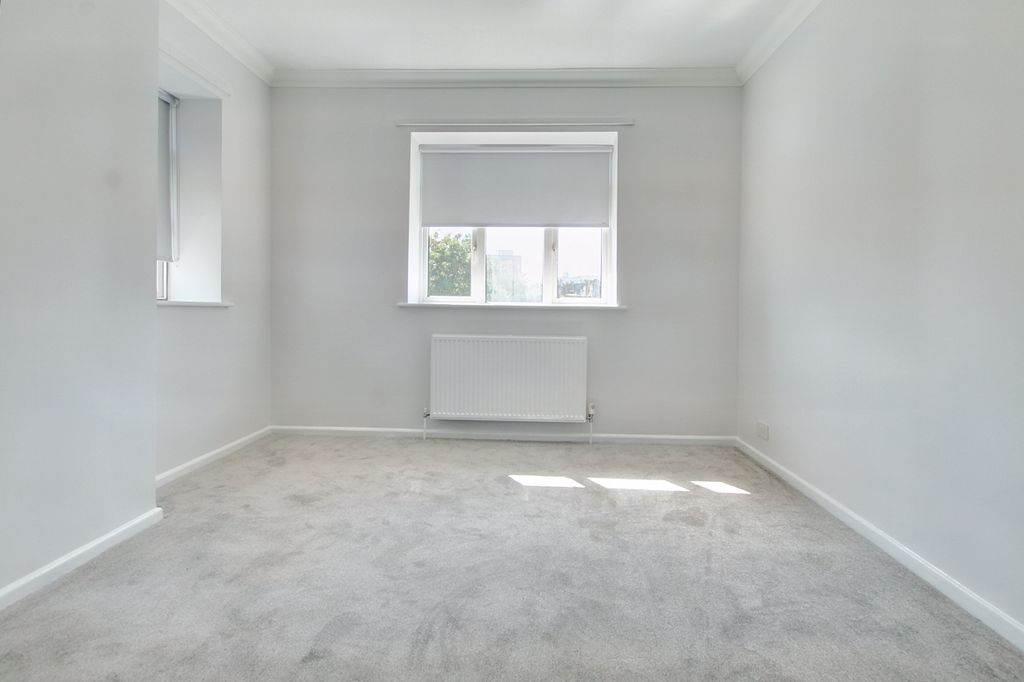 Property photo 1 of 7 1.Lounge.Jpg