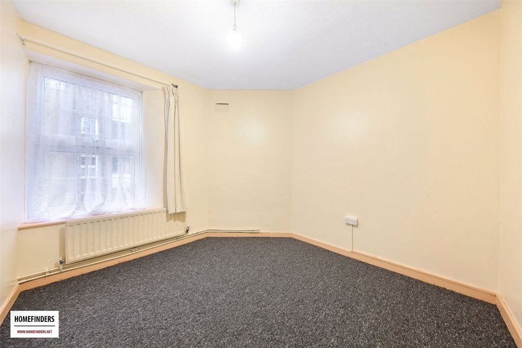 Property photo 3 of 15 Picture No. 04