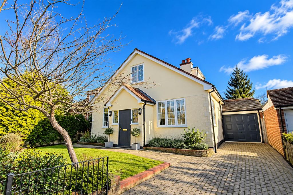 Property photo 1 of 10 63Bf0Aff-7Bef-4863-806F-9d6A119A4E30.Png