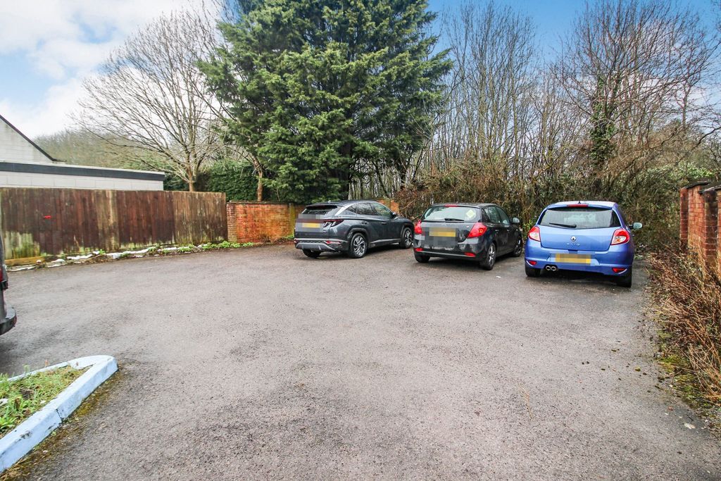 Property photo 2 of 3