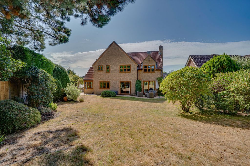 Property photo 3 of 24