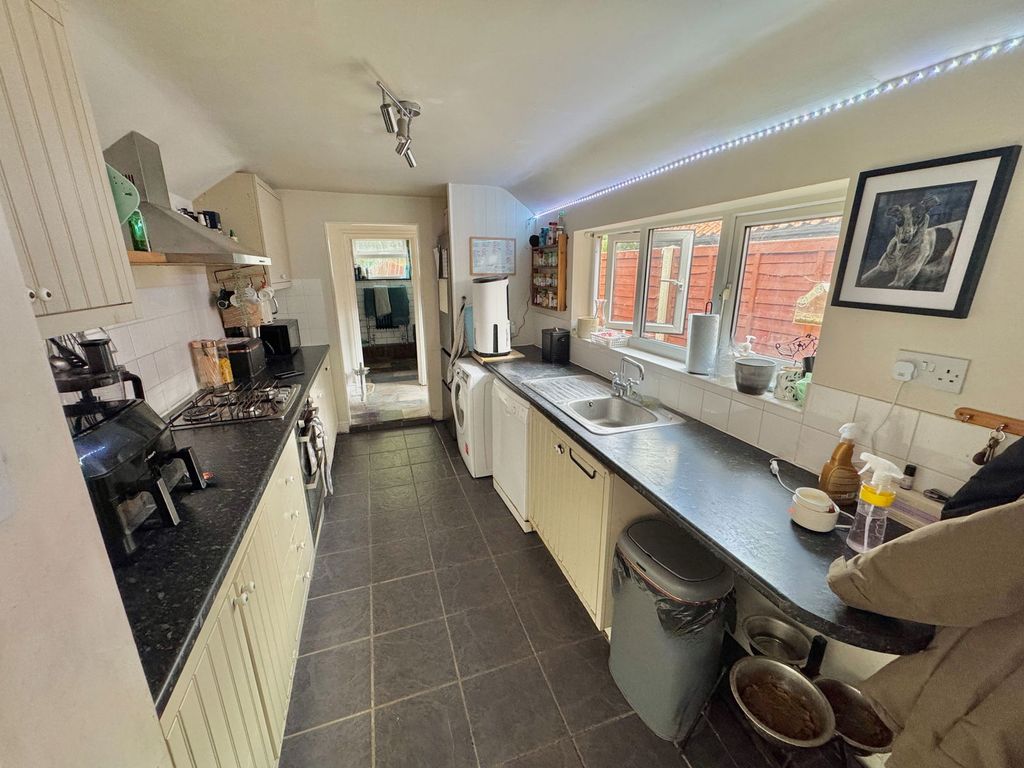 Property photo 3 of 13