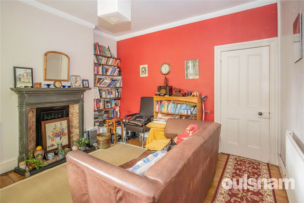 Property photo 3 of 18 Picture No. 02