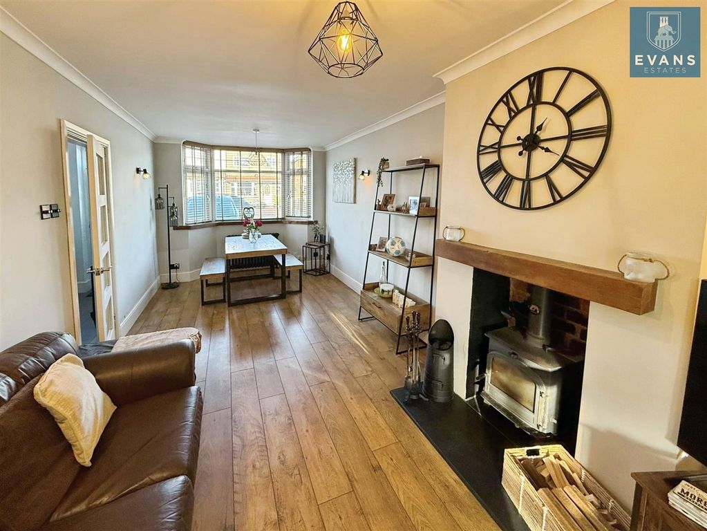 Property photo 2 of 19 Through Lounge Diner