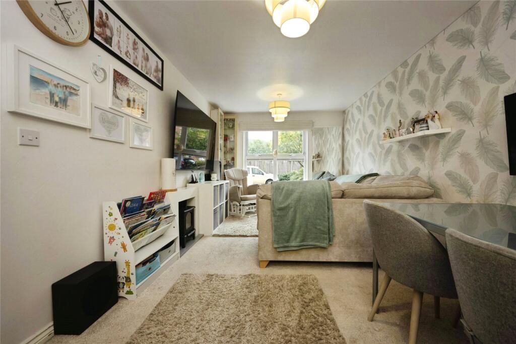 Property photo 3 of 13