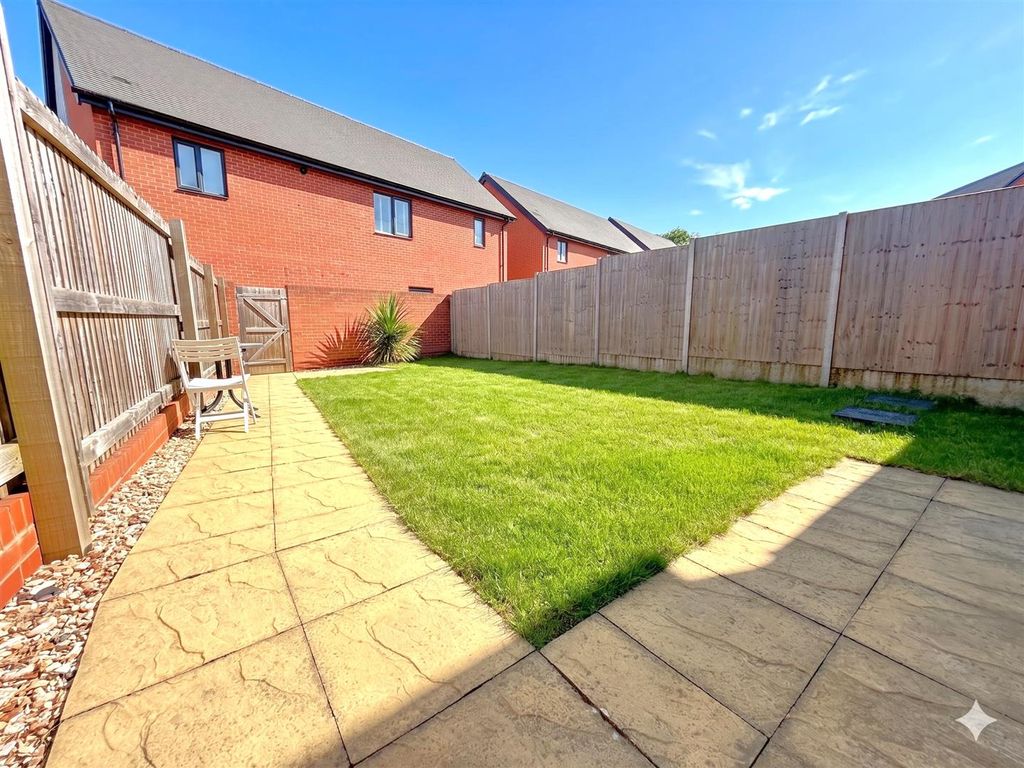 Property photo 2 of 12 Garden 2.Jpg