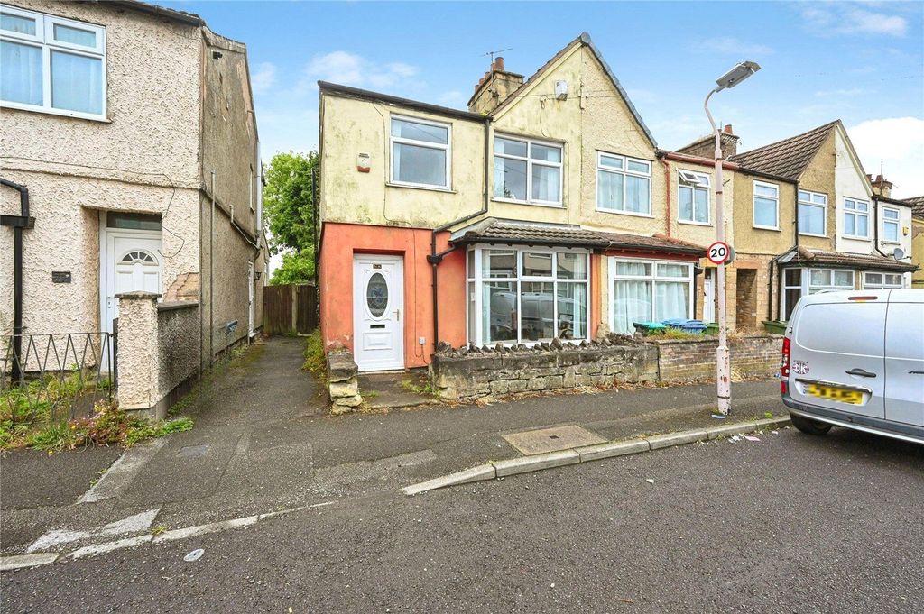 Property photo 2 of 19