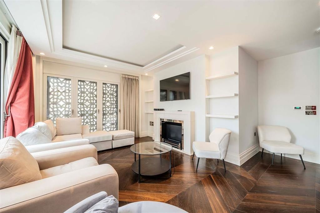 Property photo 2 of 5