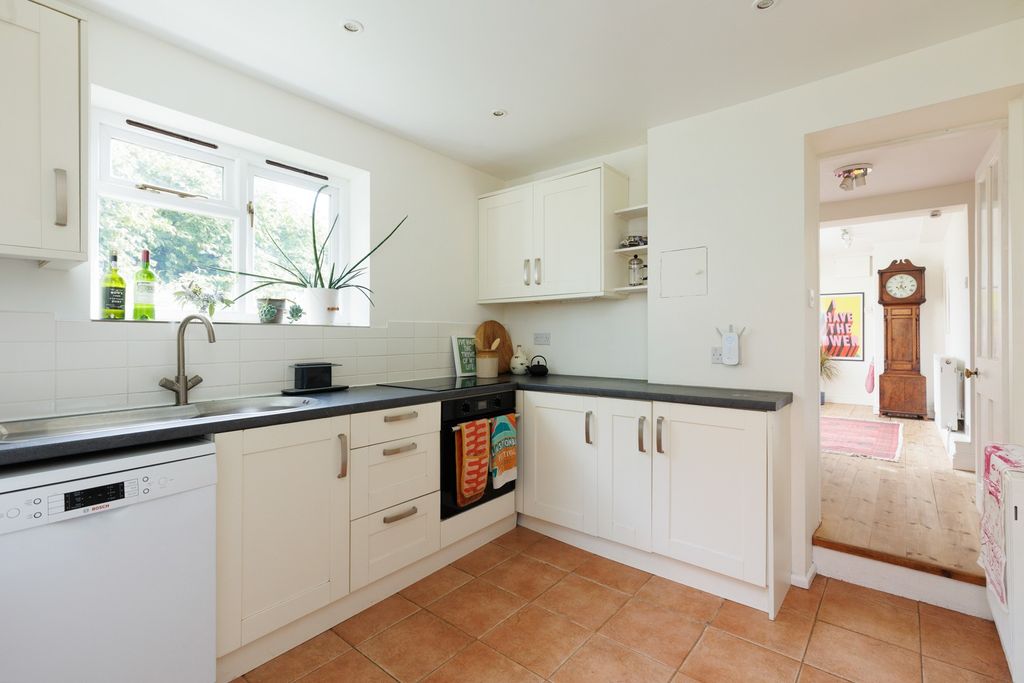 Property photo 2 of 23 4709672