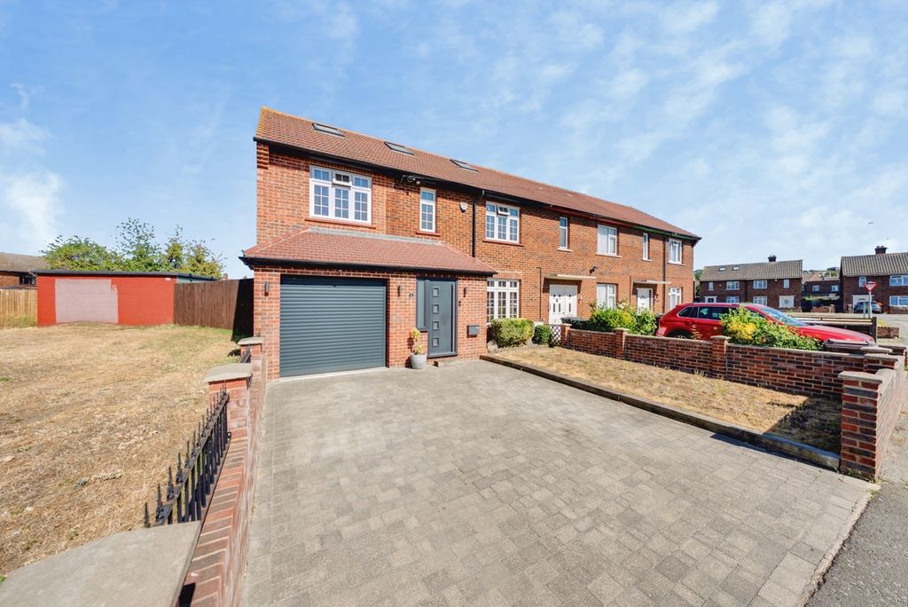 Property photo 3 of 26 Pbox-Img.Jpg