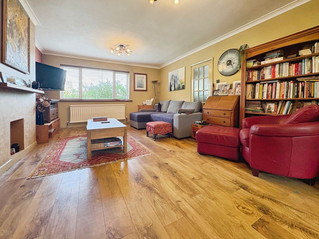 Property photo 2 of 16 Pbox-Img.Jpg