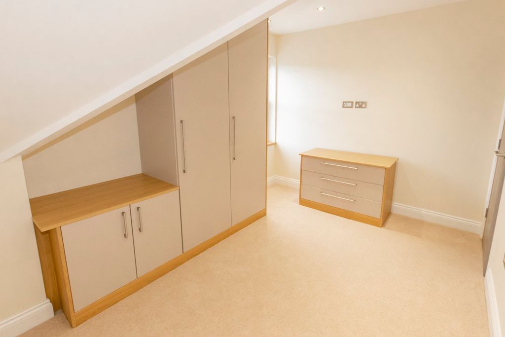Property photo 2 of 14 Picture No. 05