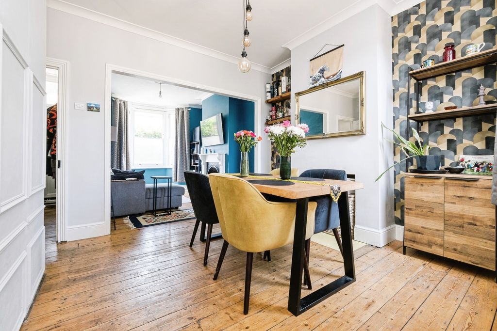 Property photo 2 of 16 Pbox-Img.Jpg