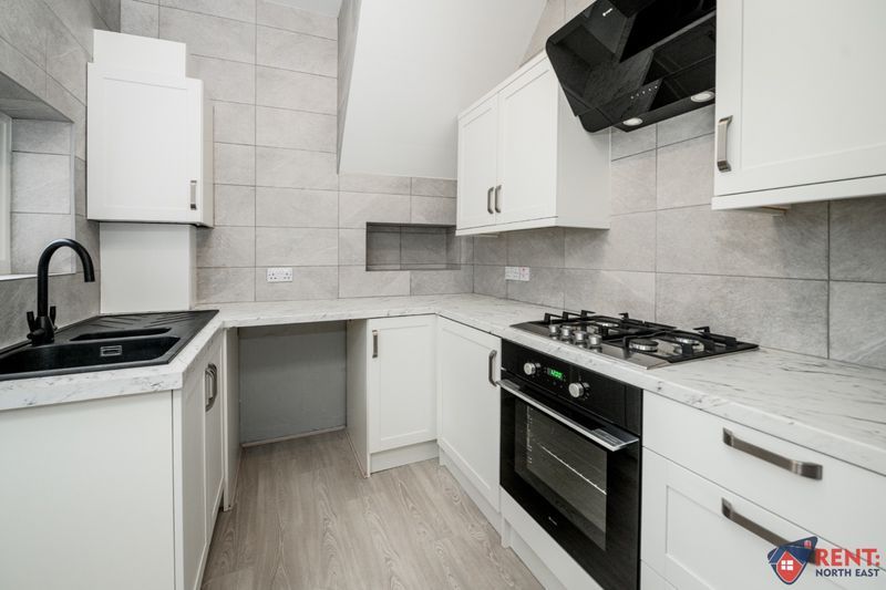 Property photo 1 of 9 Photo 6