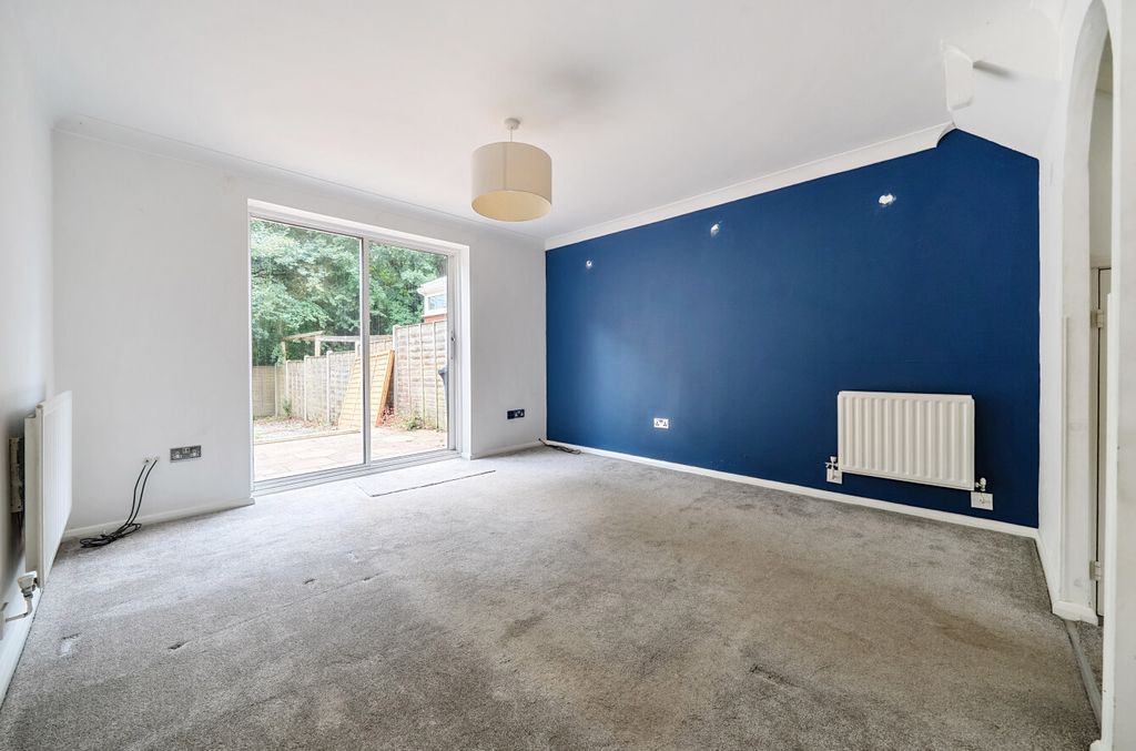 Property photo 2 of 8 1325913-14-6874d7...