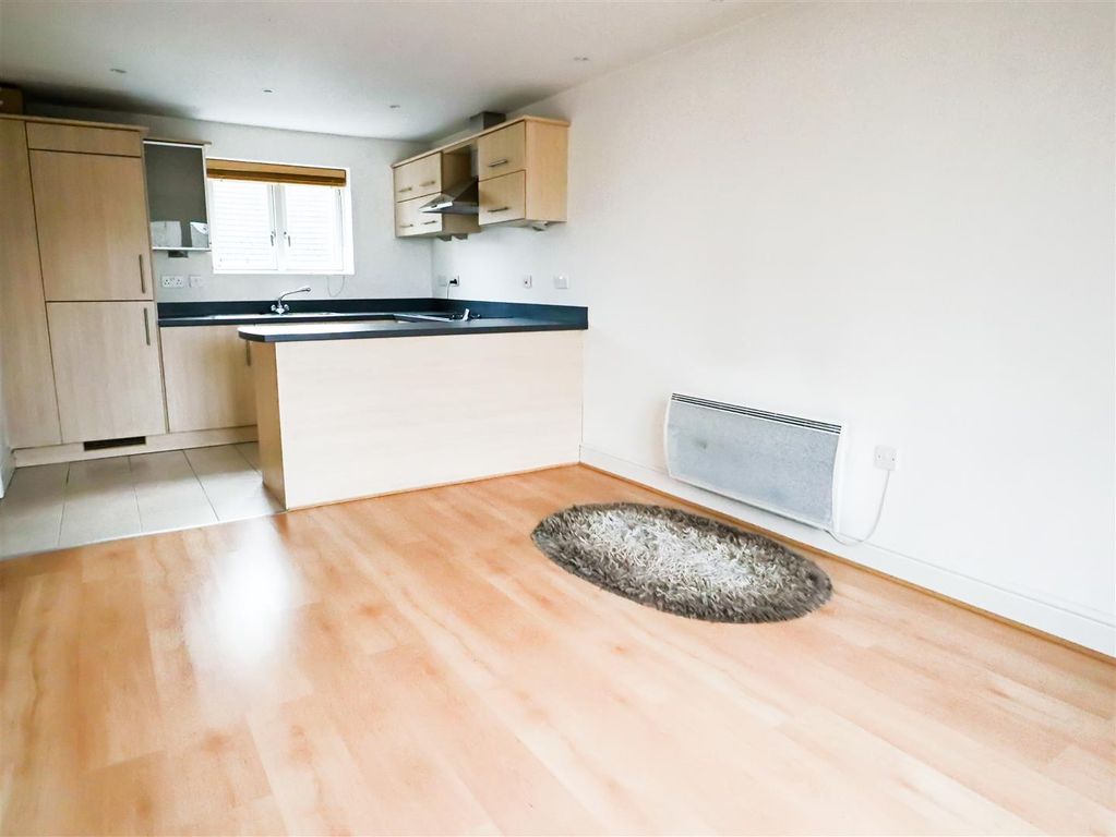 Property photo 3 of 8 3.Jpg