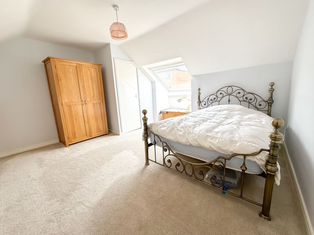 Property photo 3 of 18 Pearl St Ewemove Saltburn-1