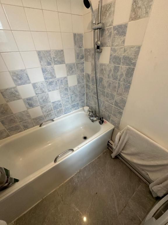 Property photo 3 of 7