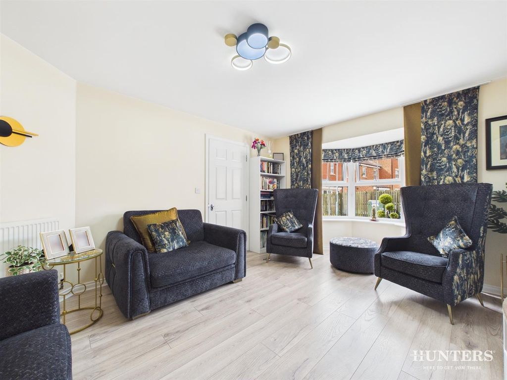 Property photo 3 of 31 93Adc0d9F86A4Db88648253Efd2B3709_100_Cam05287G0-Pr