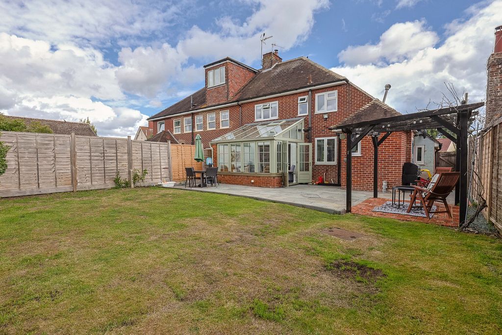 Property photo 2 of 29