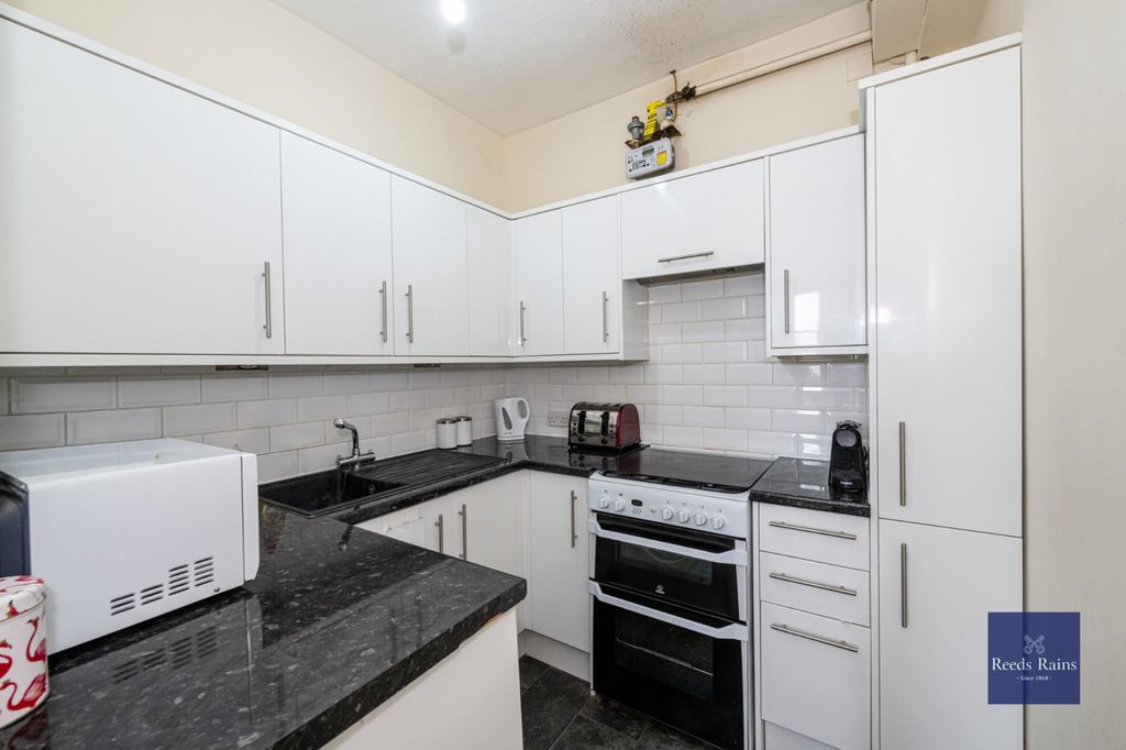 Property photo 2 of 12 Picture No. 09