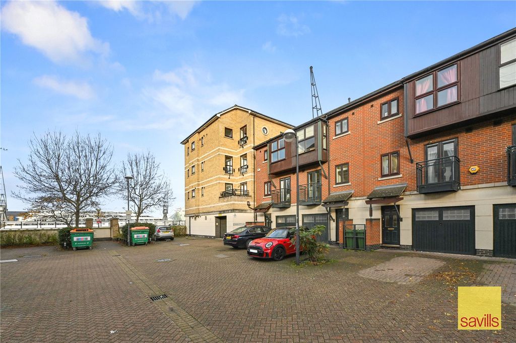 Property photo 1 of 23 External