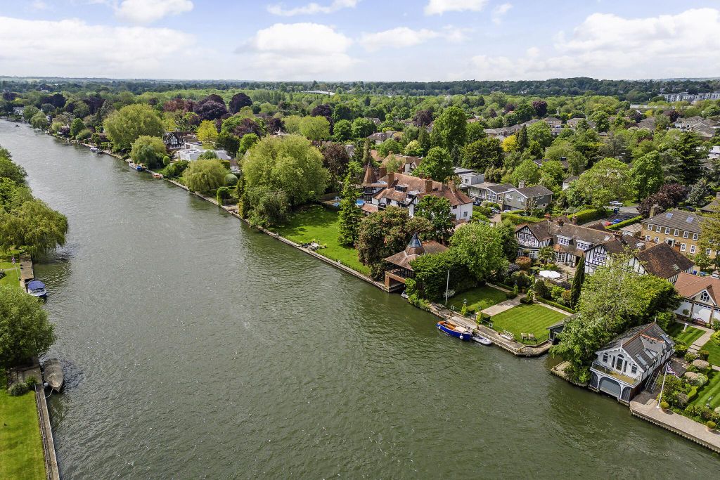 Property photo 2 of 31 Doannee House, Fishery Road, Bray, Berkshire, Sl6 1Un