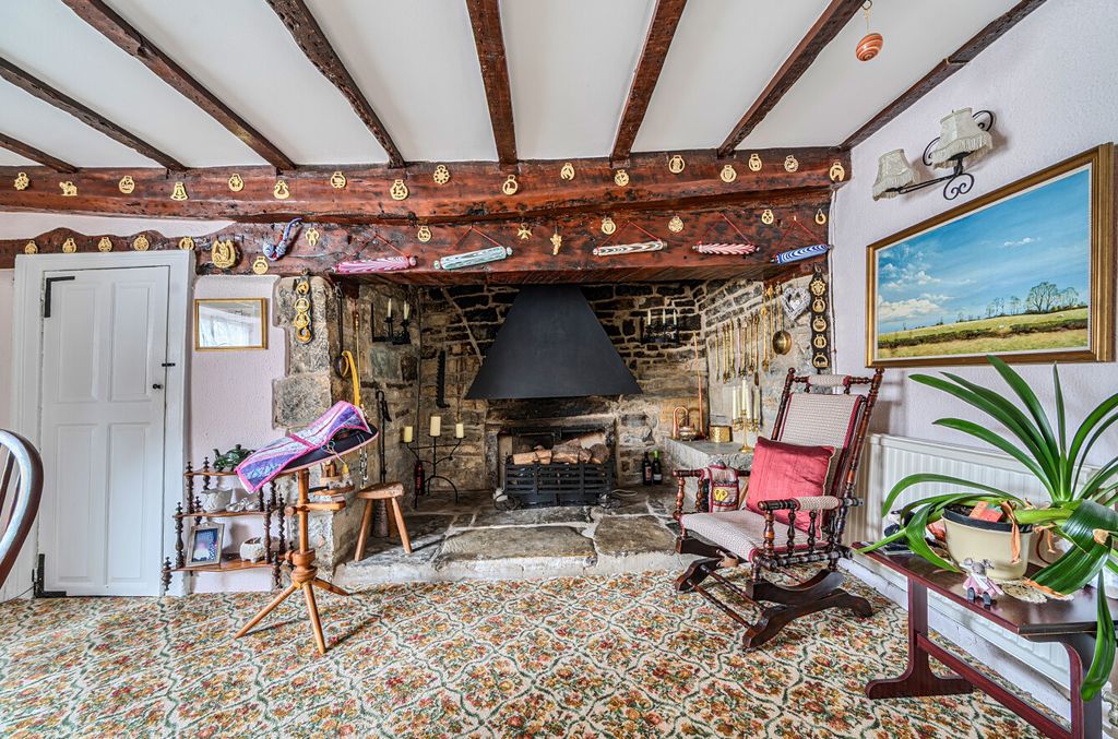 Property photo 3 of 27 1358937-23-68F0F7...