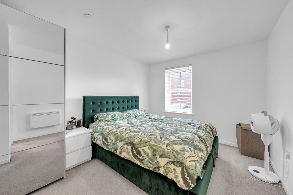 Property photo 3 of 18 Bedroom