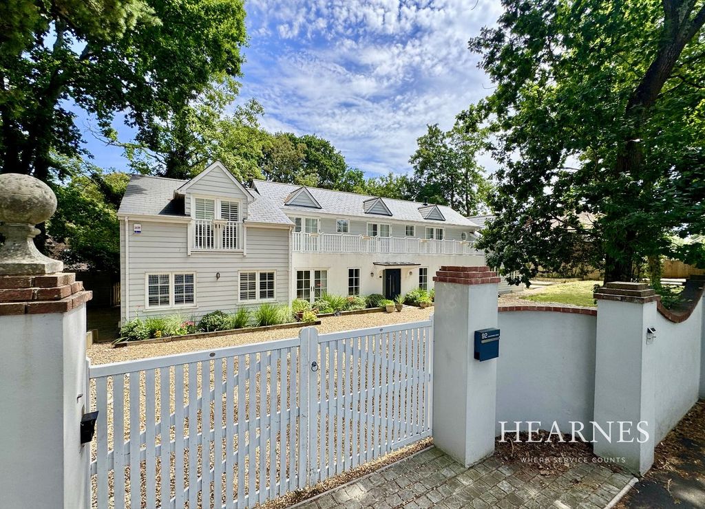 Property photo 1 of 40