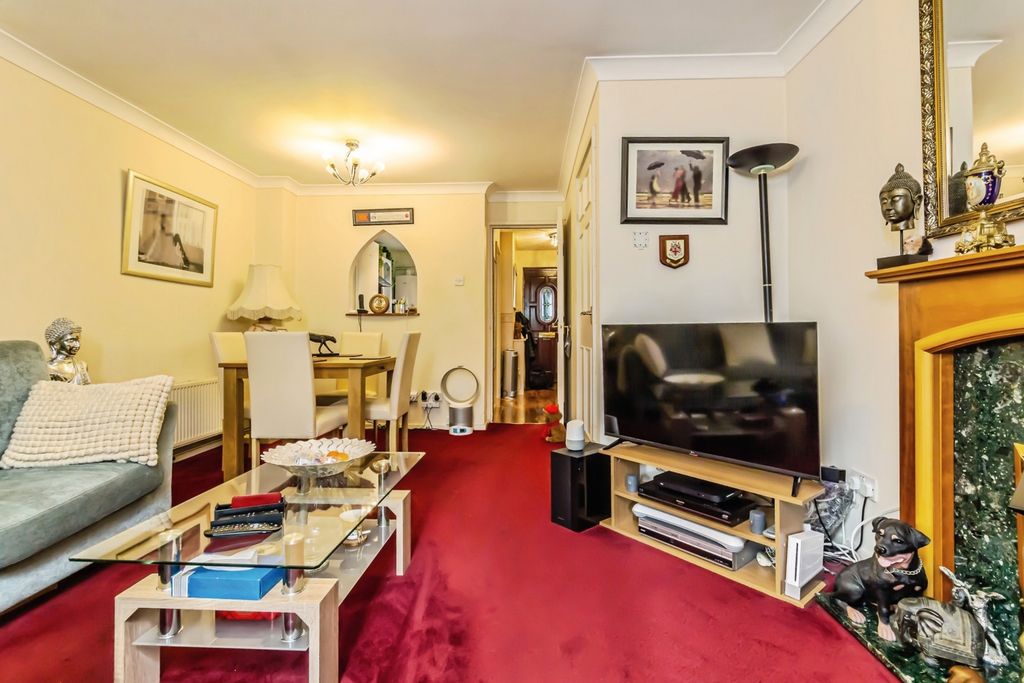 Property photo 3 of 21 Pbox-Img.Jpg