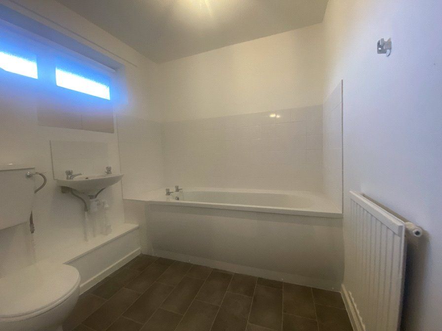 Property photo 3 of 4 Picture No. 02