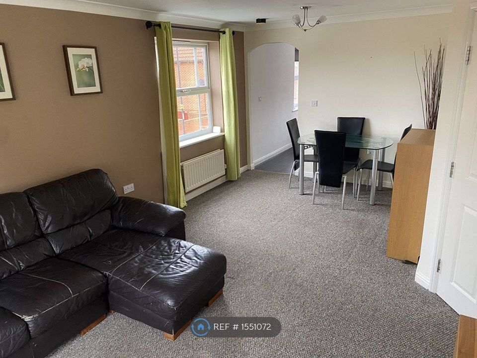 Property photo 2 of 9 Lounge/Dining Room