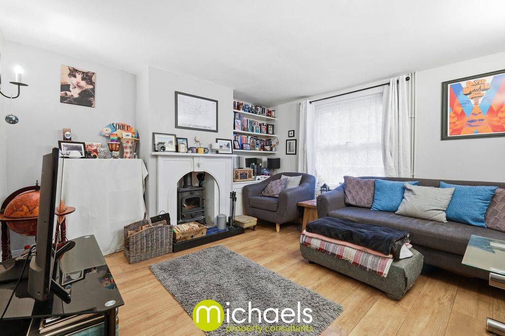 Property photo 3 of 13