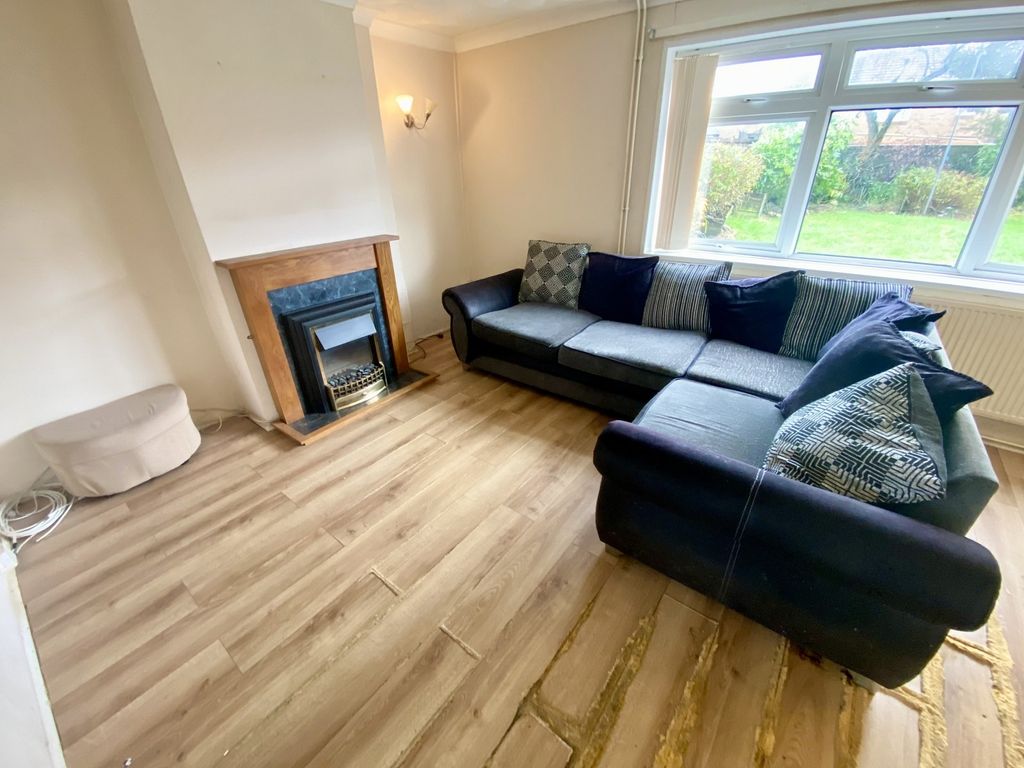 Property photo 2 of 11 Lounge-Dining Room