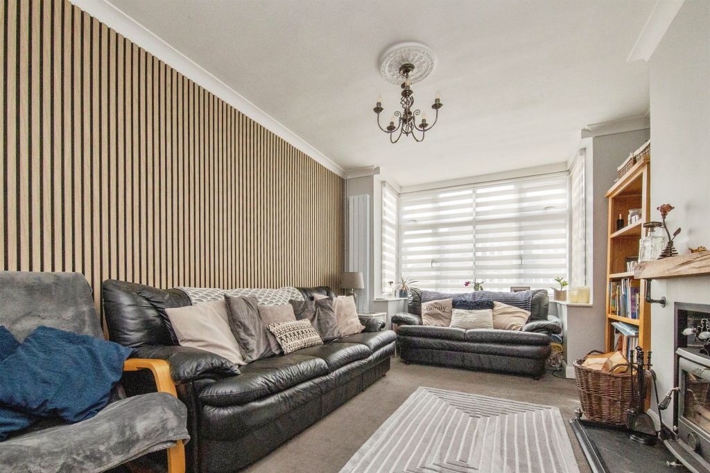 Property photo 2 of 19
