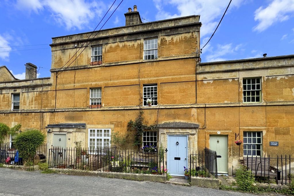 Property photo 1 of 22