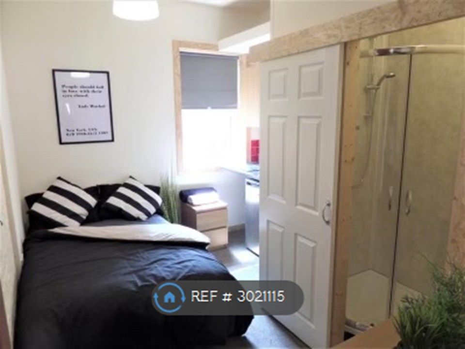 Property photo 1 of 5