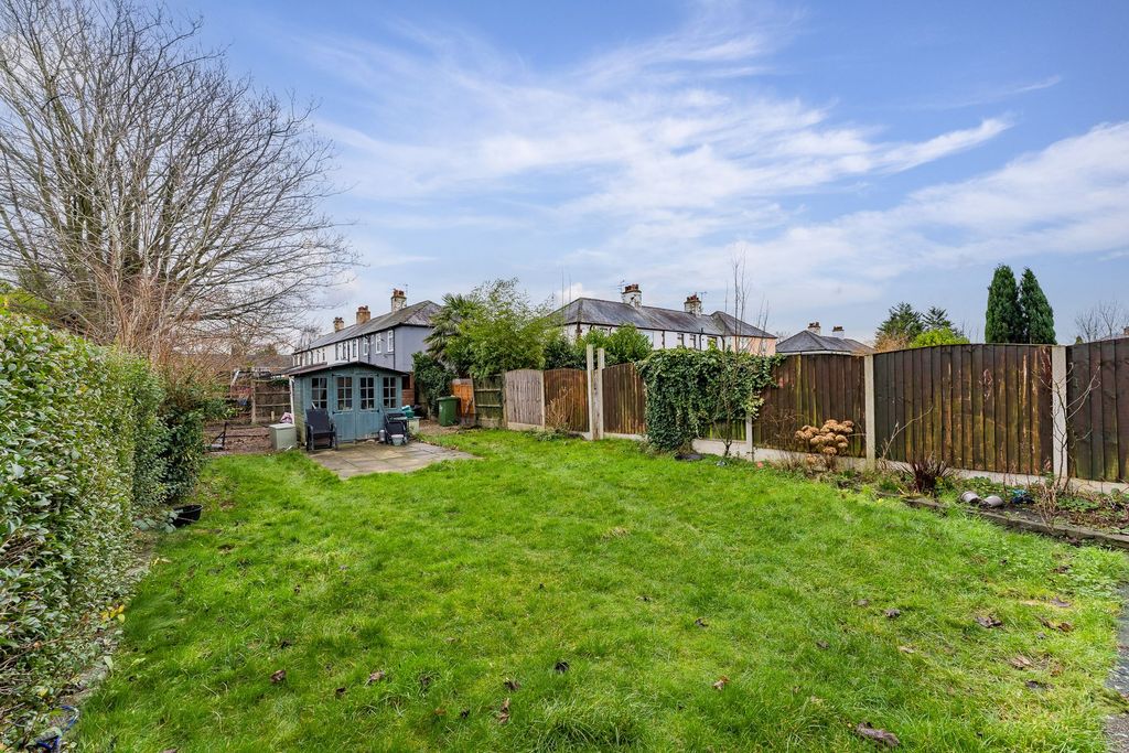 Property photo 2 of 23