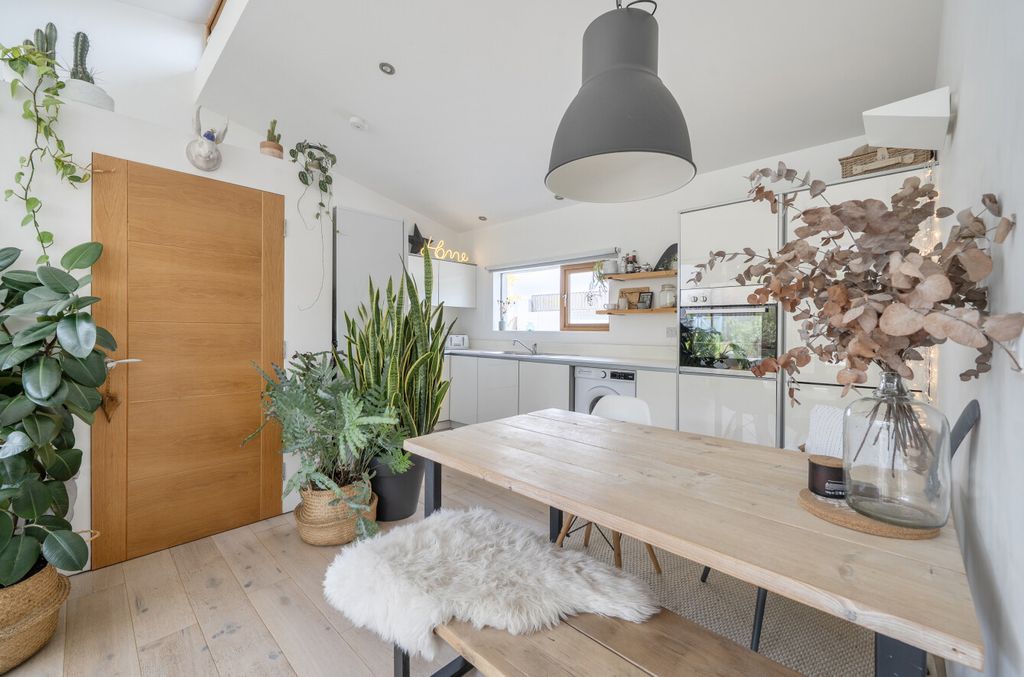 Property photo 3 of 15 1471677-13-6A297A...
