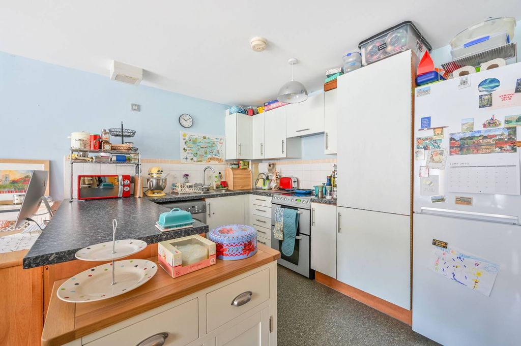 Property photo 3 of 7