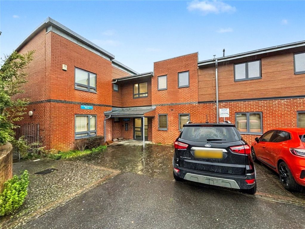 Property photo 1 of 12 Picture No. 18