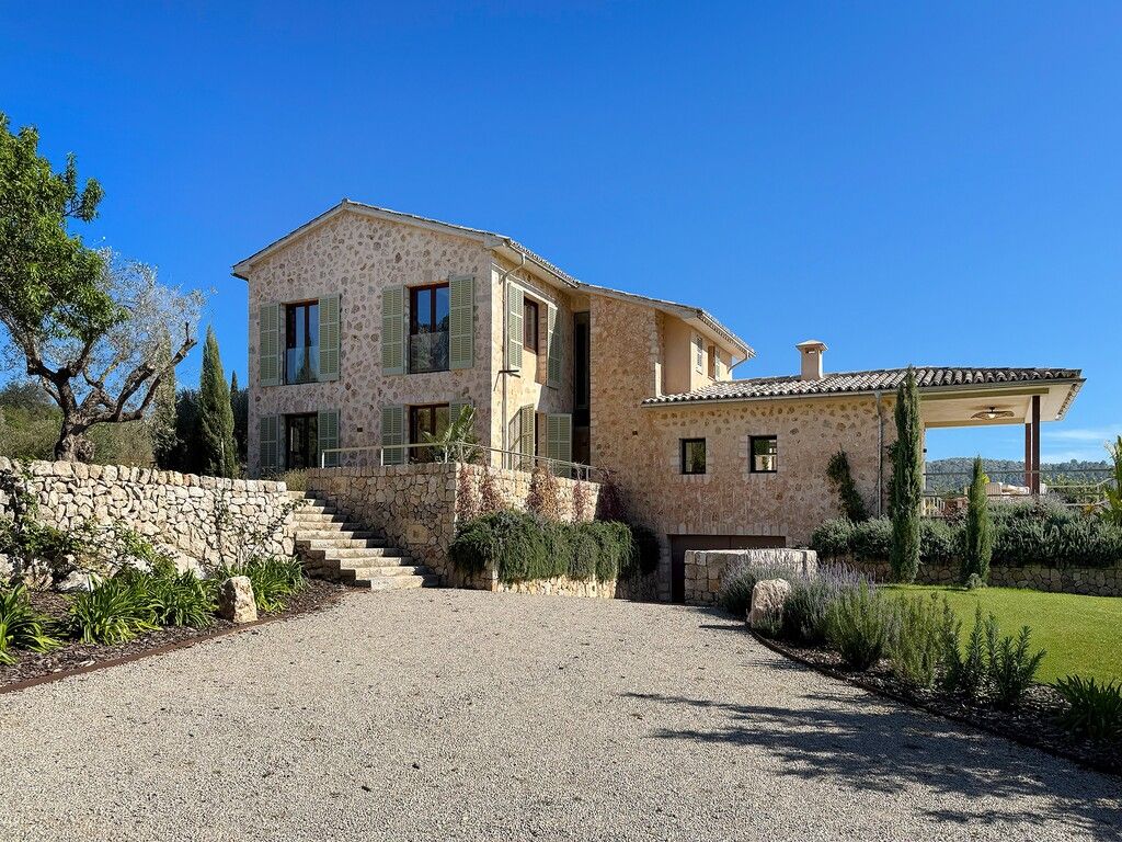 Property photo 1 of 20 Exterior