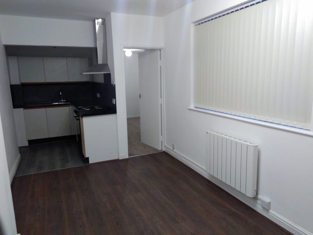 Property photo 2 of 5 Living Room