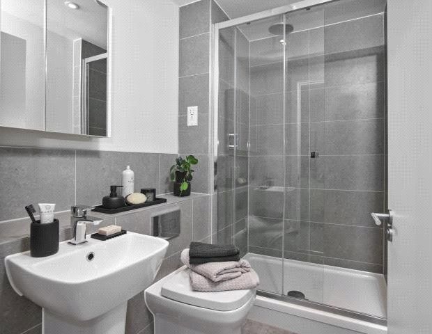 Property photo 1 of 7 Bathroom